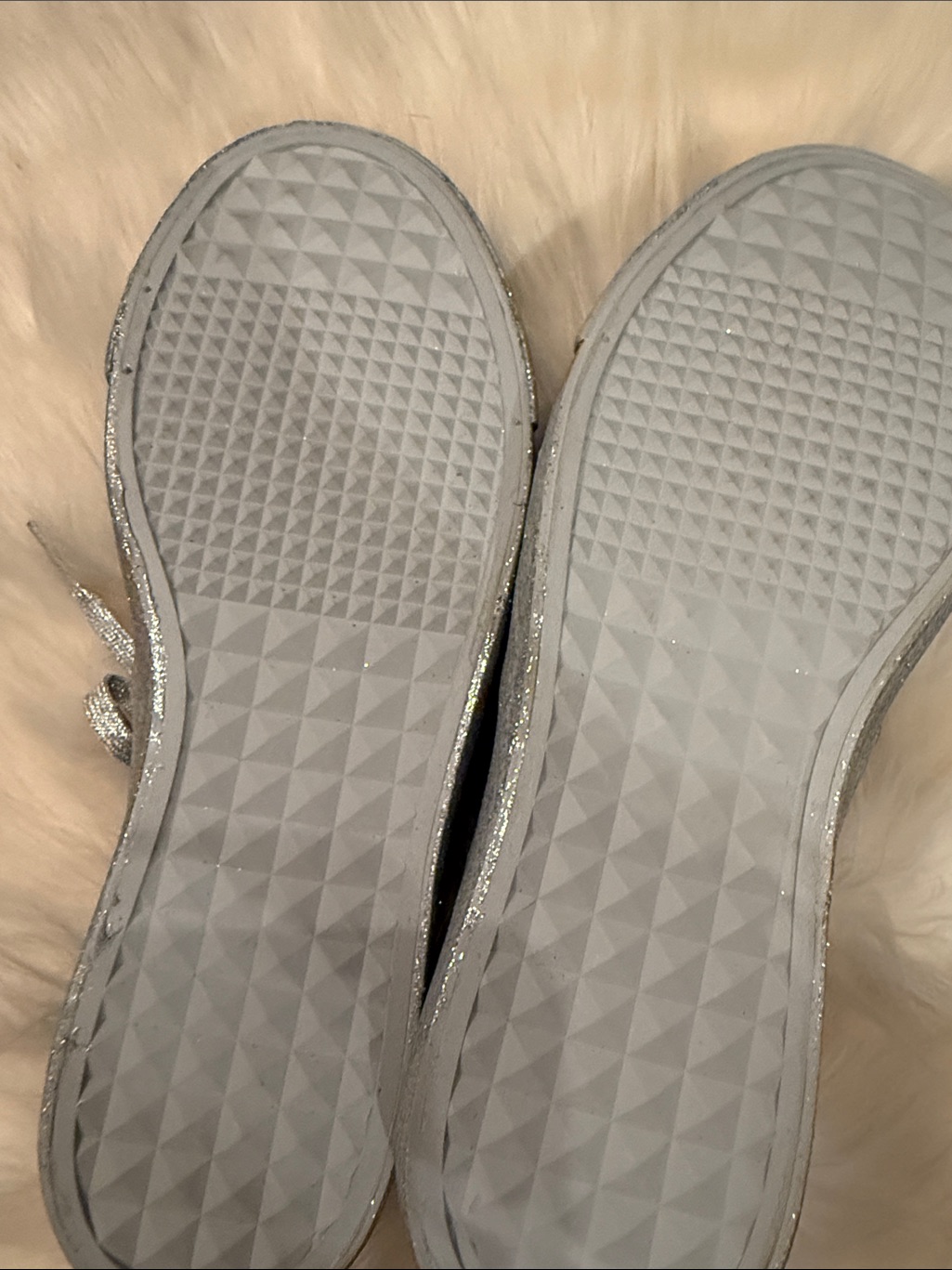 Kendall & Kylie Silver Glitter Sneakers With Gold Accent — image 5 of 7